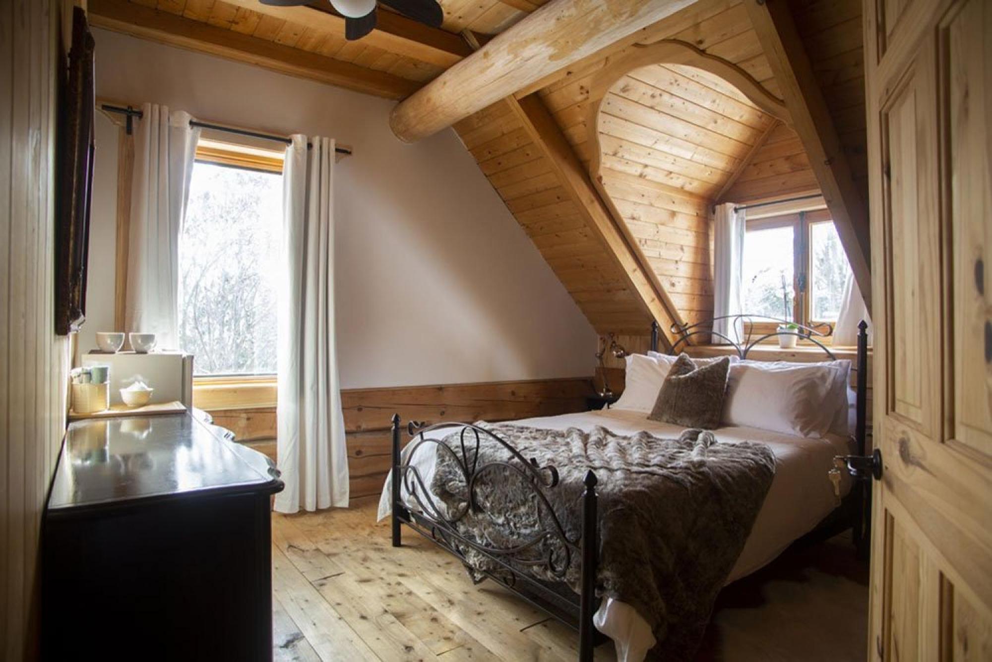 Hebergement "La Maison En Bois Rond" Sainte-Marie Номер фото